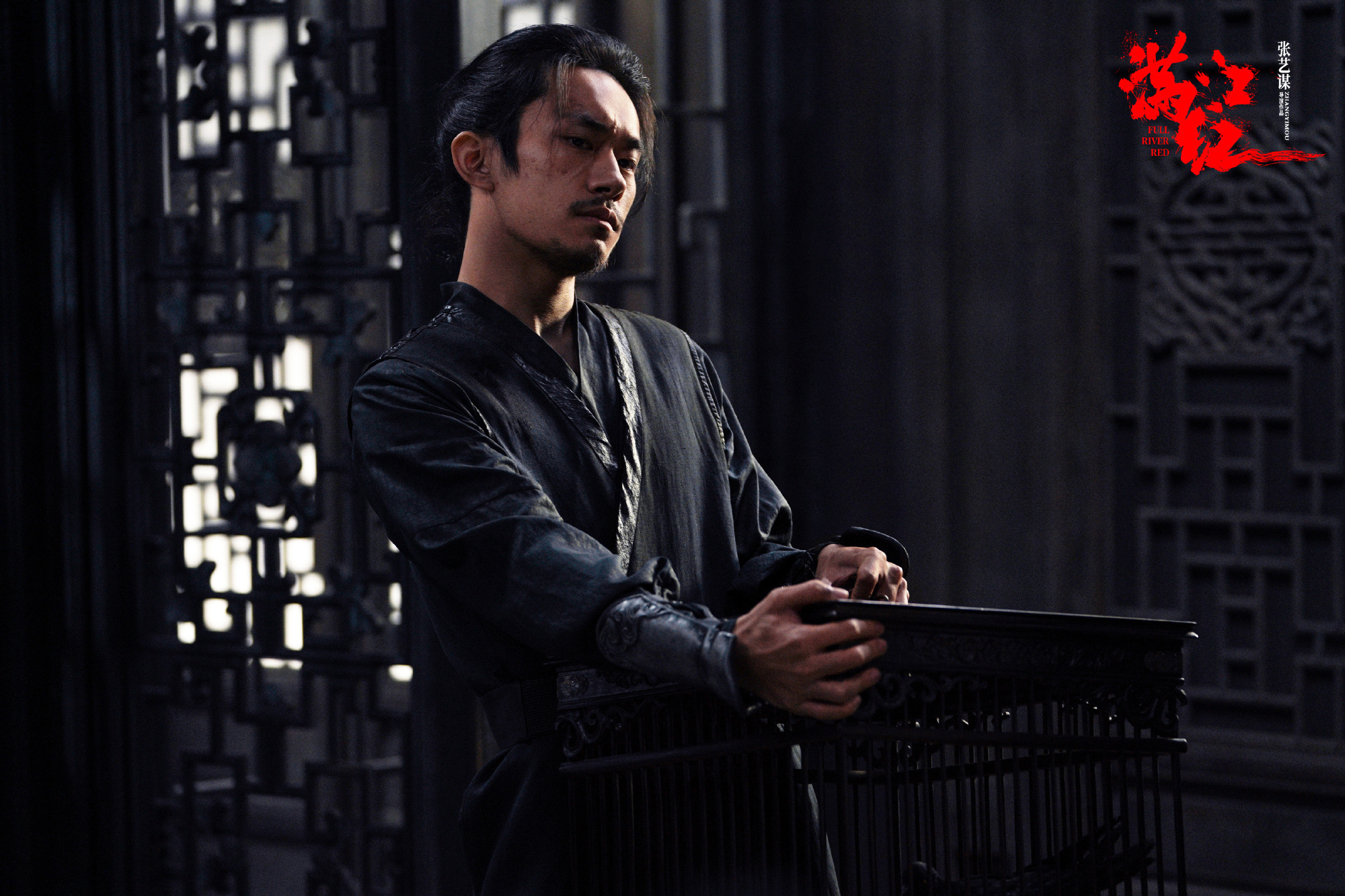 易烊千玺满江红孙均剧照被刊登在了金球奖官网上了……__财经头条