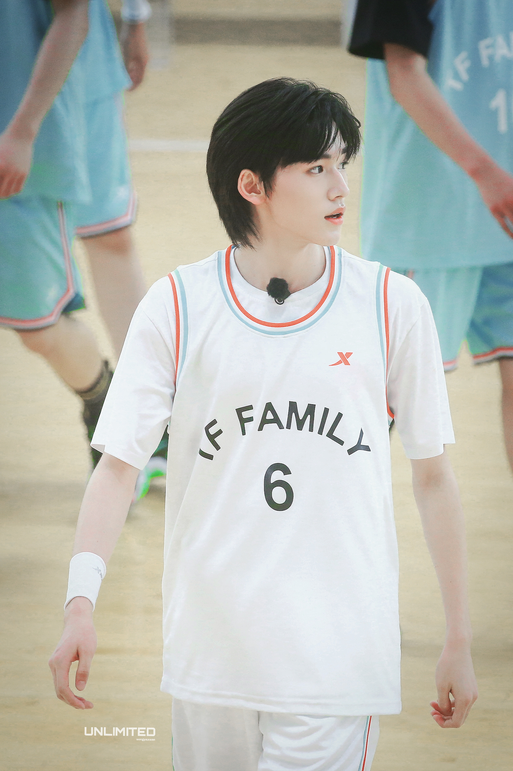 宋亚轩夏日运动会饭拍 每一张都让人狠狠心动的程度!__财经头条