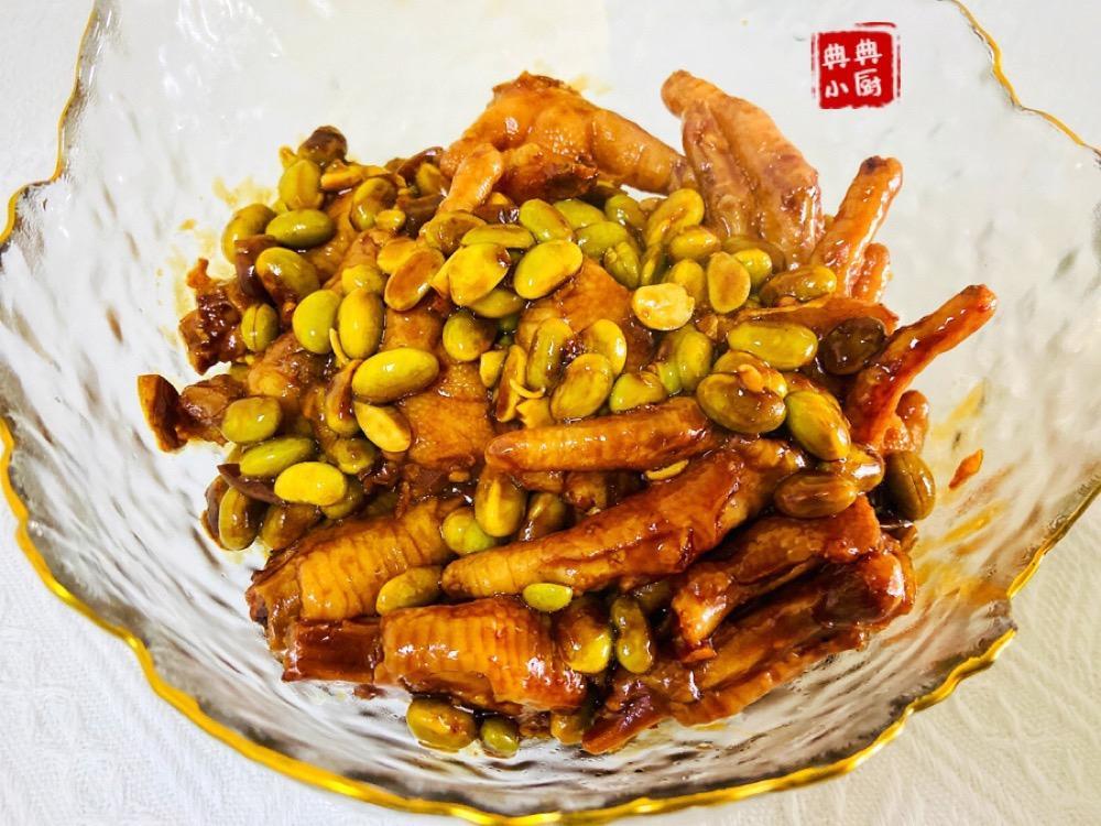 毛豆米炒鸡爪,新鲜又饱满,好吃到停不下来|鸡爪|毛豆|家常_新浪新闻