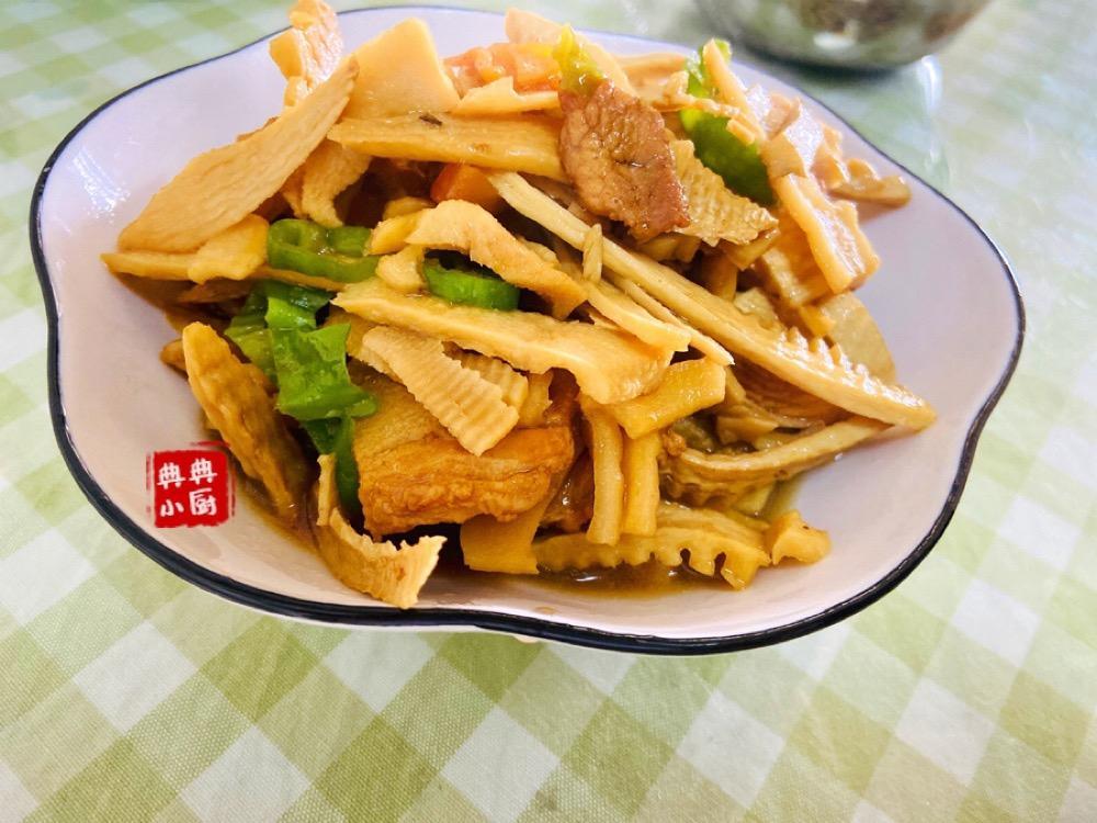 五花肉炒笋干,好吃入味,现在吃也是稀罕菜|笋干|五花肉|家常_新浪新闻