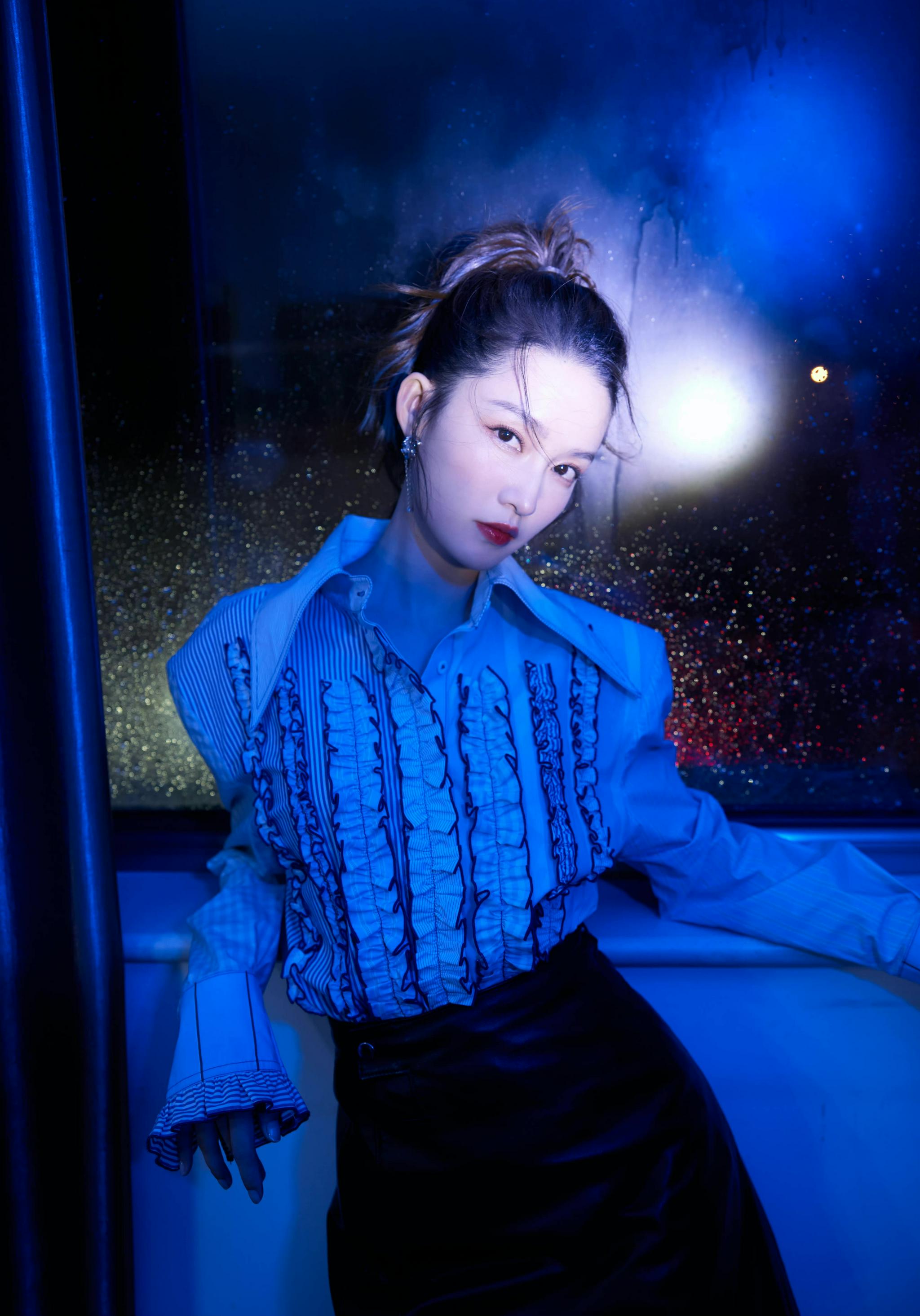 生日写真释出愿李沁新一岁每天都能快乐幸福