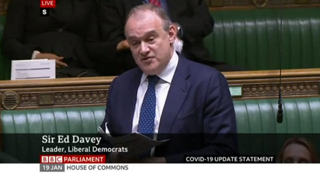 在国会被要求辞职，他突然说起中文！休闲区蓝鸢梦想 - Www.slyday.coM