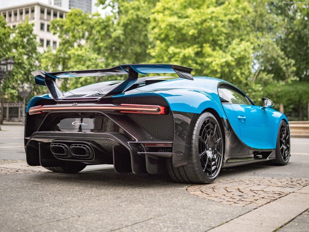 布加迪 chiron pur sport 全新的空气动力学,全新的变速箱齿比,全新