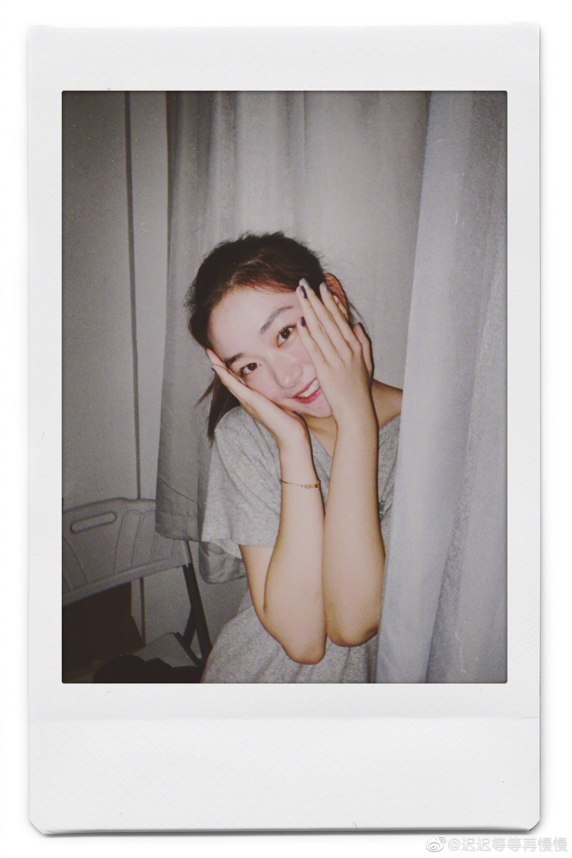 11月4日晚,孙俪妹妹孙艳在微博上更新了一张近照,她扎着高马尾_高清