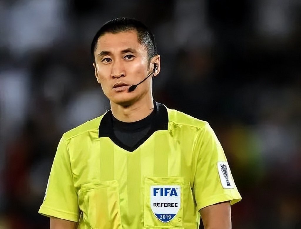 马宁率中国裁判组将执法卡塔尔世界杯