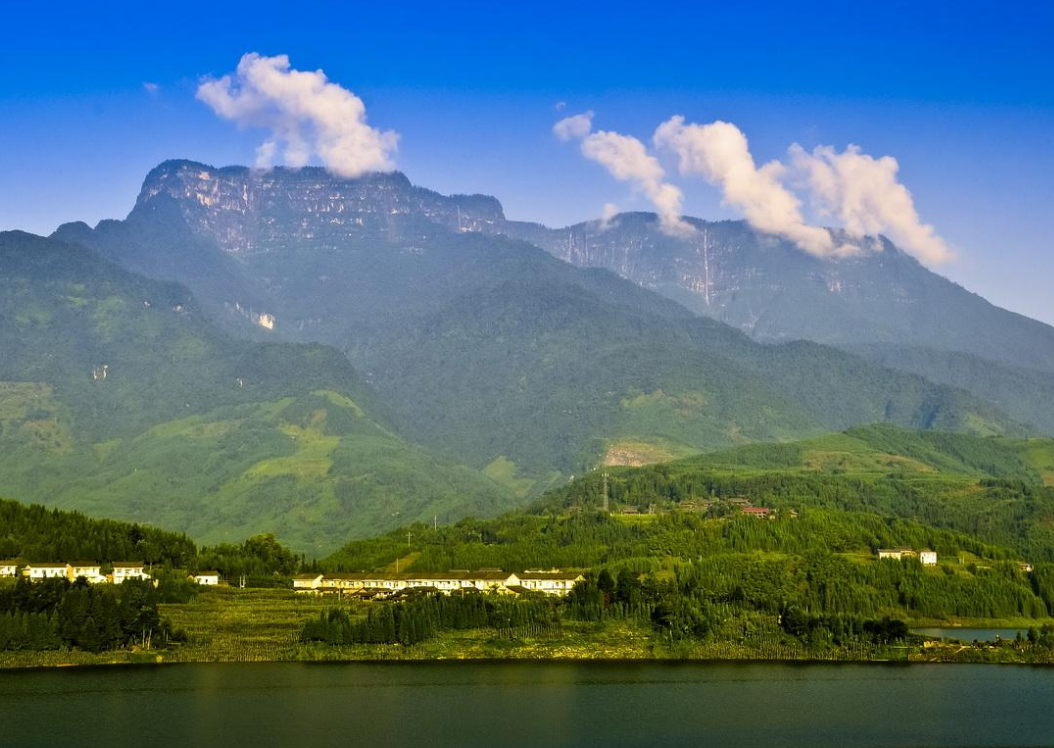 四川一处绝美湖景,人少景美,免费开放,风景不输杭州西湖|杭州西湖|瓦