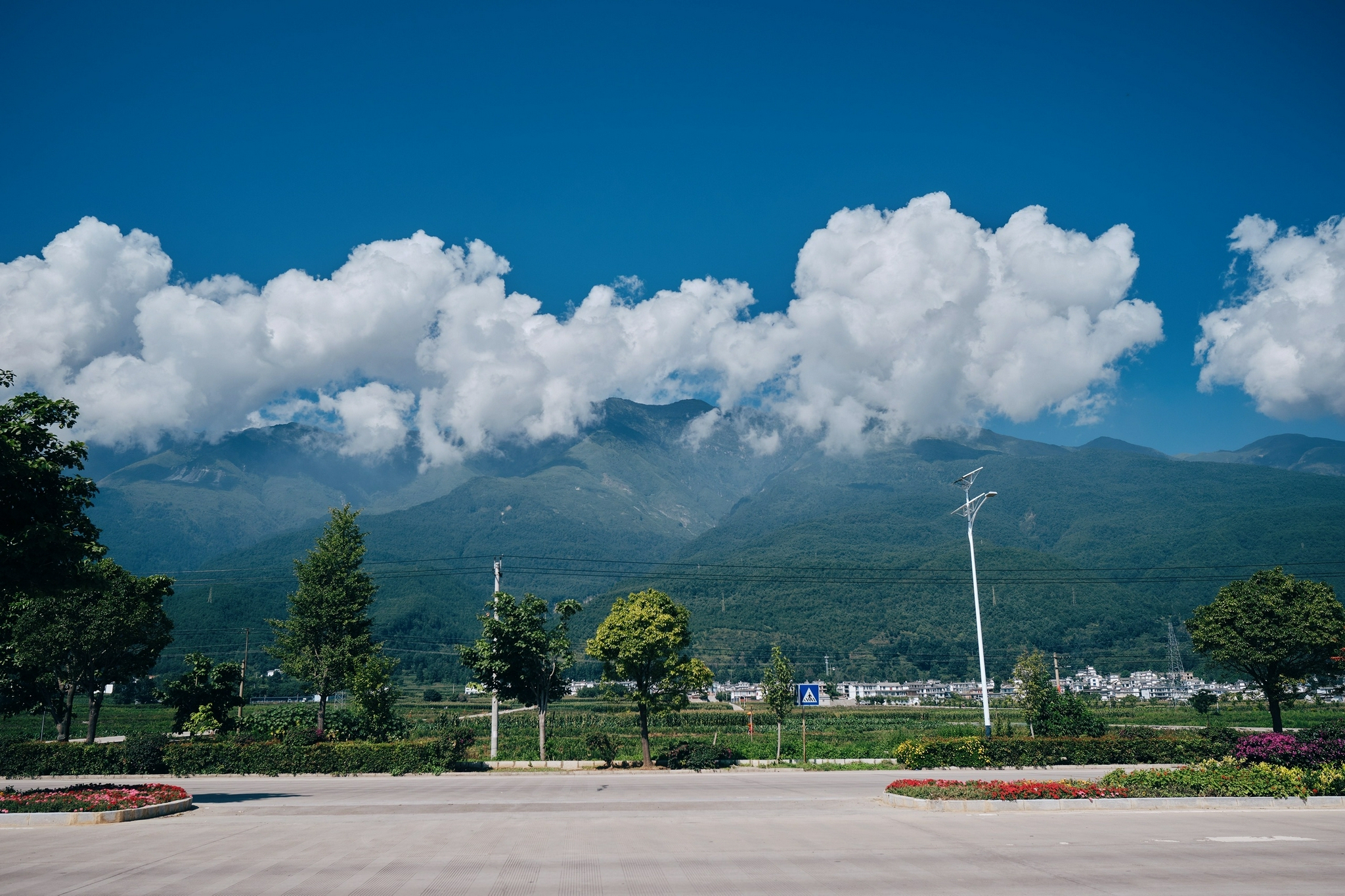 昨天大理的云邓川的乳扇剑川的凉粉和包浆豆腐