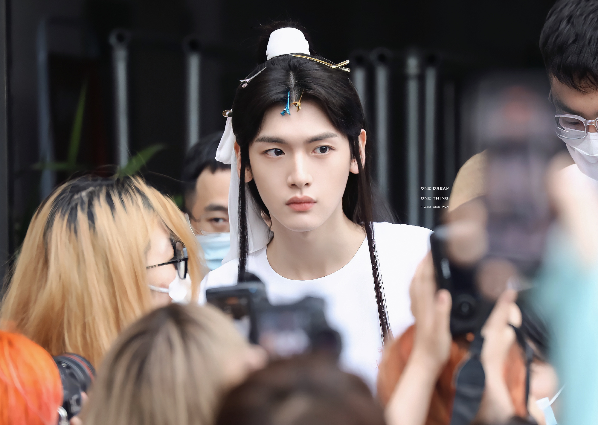 翟潇闻吉星高照出妆照 古装造型好绝,被帅到了!