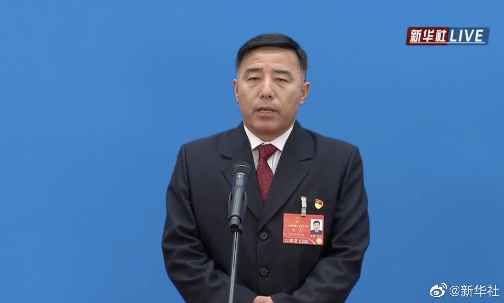 代表通道陈良代表为把祖国北疆万里绿色长城构筑得更加牢固继续努力