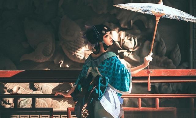 王者荣耀:因缘而起,因念而生,大眼萌妹小姐姐cos青蛇好美啊!