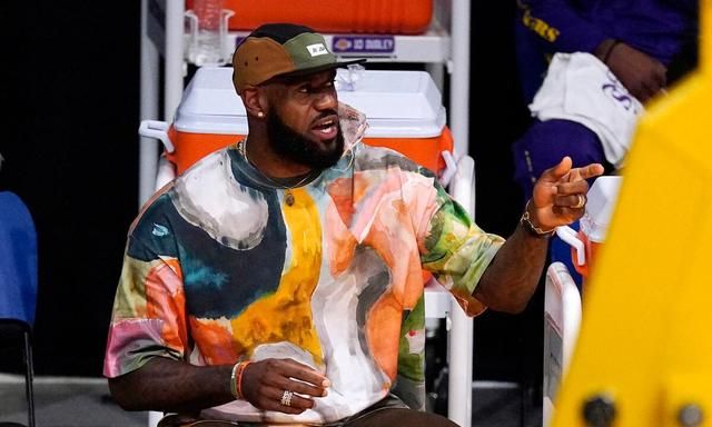 残阵对决、湖人统治内线!湖人全队6人得分上双加时险胜爵士休闲区蓝鸢梦想 - Www.slyday.coM 残阵对决、湖人统治内线!湖人全队6人得分上双加时险胜爵士休闲区蓝鸢梦想 - Www.slyday.coM