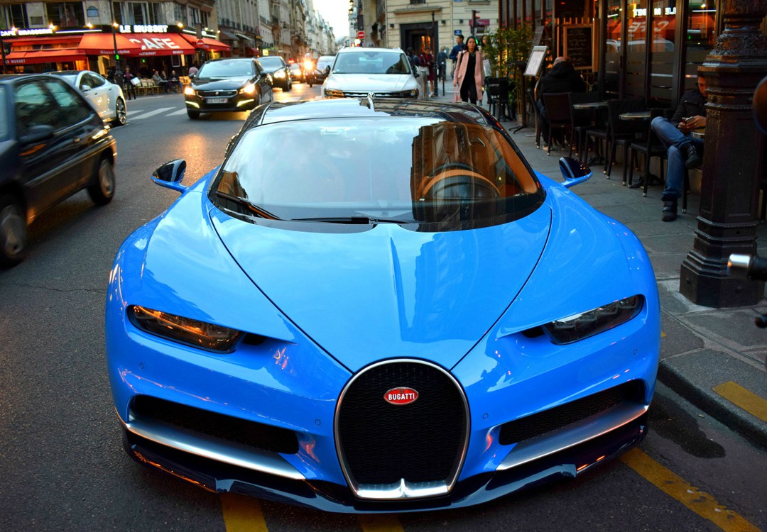 巴黎街头布加迪chiron