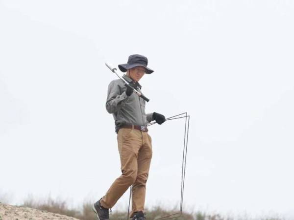 大学曾同时打三份工，《毕业致谢》作者赵序茅的逆袭人生：生命可以卑微，但不能失去对未来的向往！休闲区蓝鸢梦想 - Www.slyday.coM