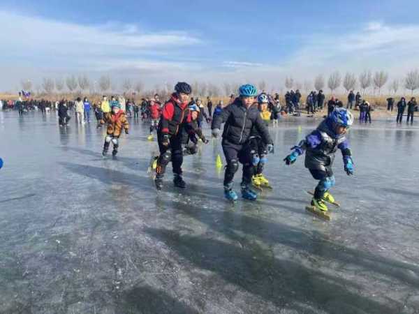 石嘴山200名冰雪运动爱好者唱响迎“冰”曲休闲区蓝鸢梦想 - Www.slyday.coM