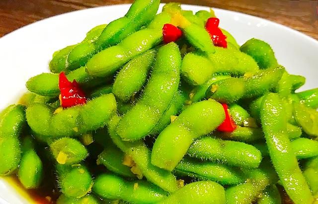 煮毛豆时加点它毛豆翠绿不发黄和饭店里的一样好吃