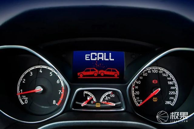 iPhone 14或搭载新功能？苹果“撞车检测”曝光，车祸自动打电话休闲区蓝鸢梦想 - Www.slyday.coM