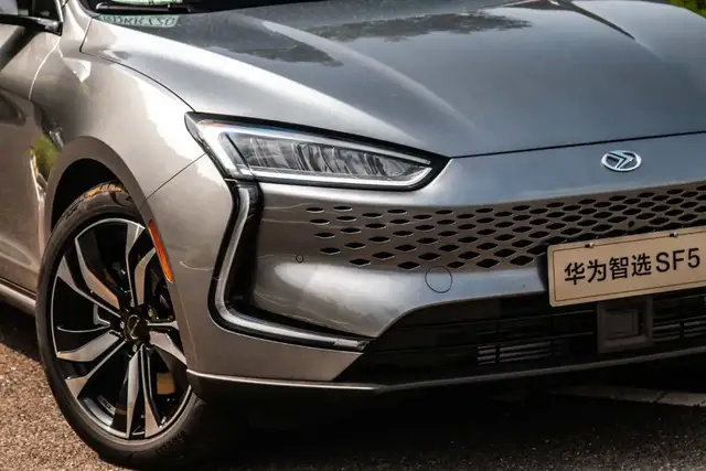 与华为深度合作的赛力斯sf5,水平如何?