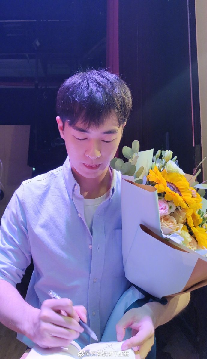 昨天来北京航空航天大学做活动的林俊毅