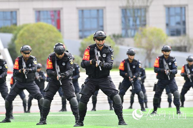 江西3000余名特巡警实战演练|巡警|实战|特警_新浪新闻