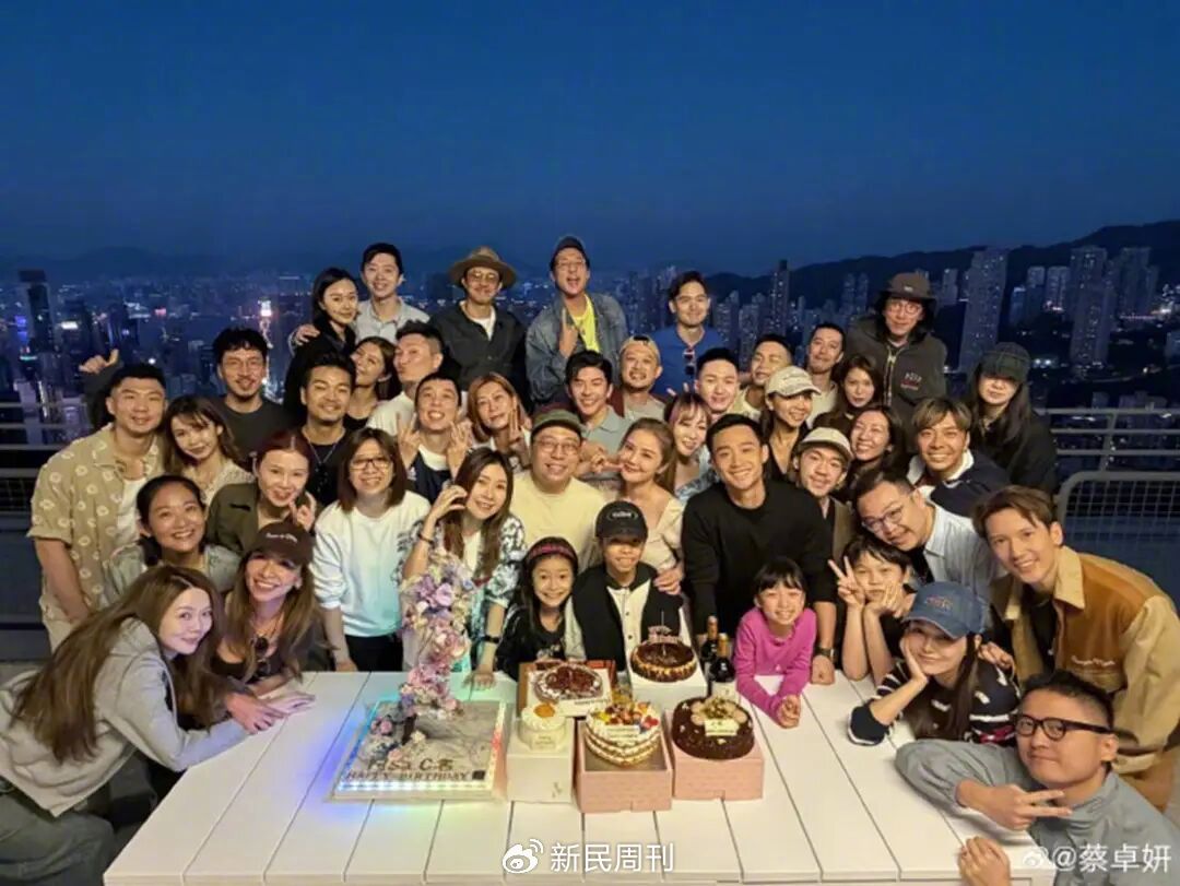 女星的归宿是健身教练？！|林俊贤|蔡卓妍|李施嬅|香港|翁虹_新浪娱乐_新浪新闻