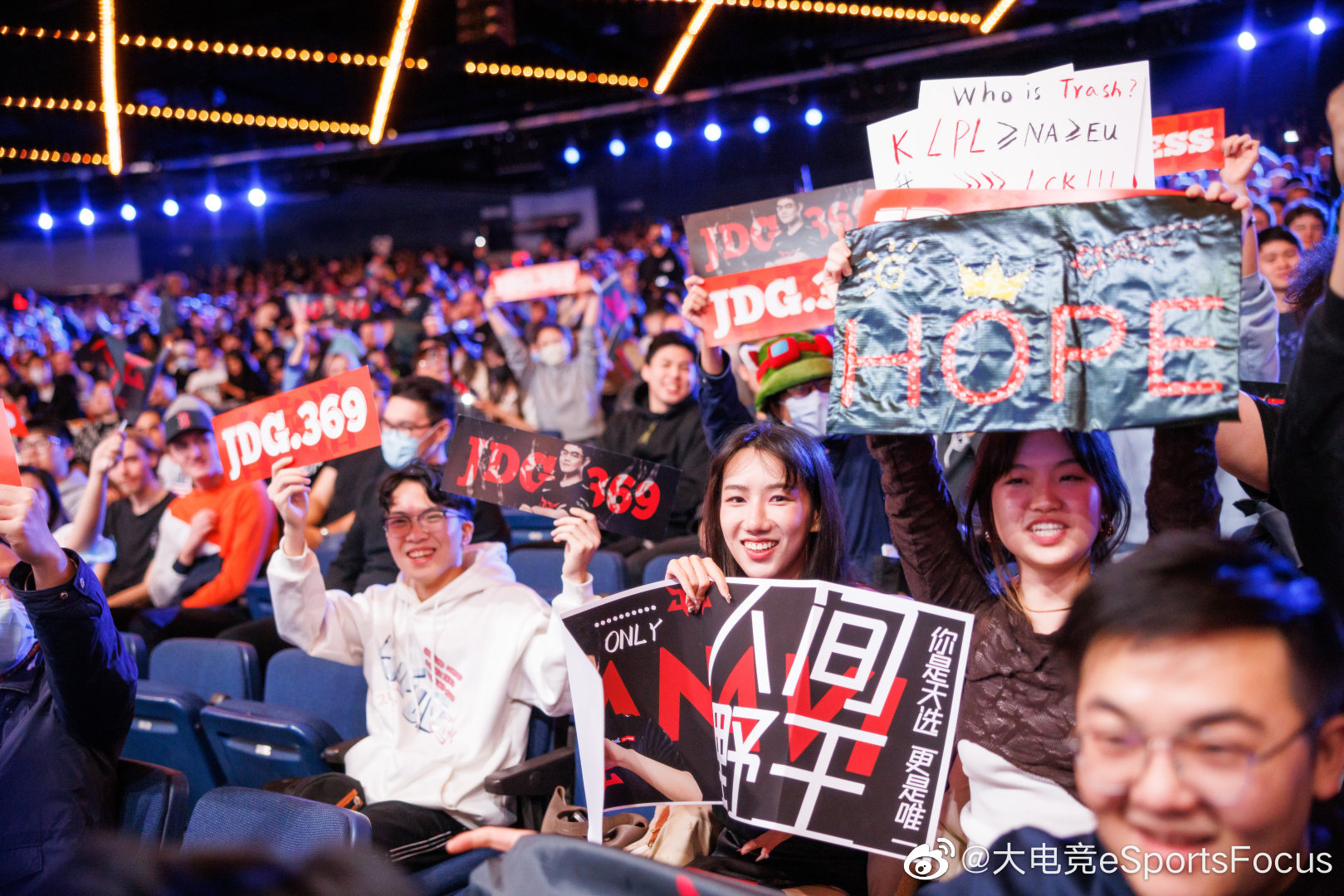 狂热粉丝必备！《生活大爆炸》第十一季高清下载指南 (狂热粉丝什么意思)