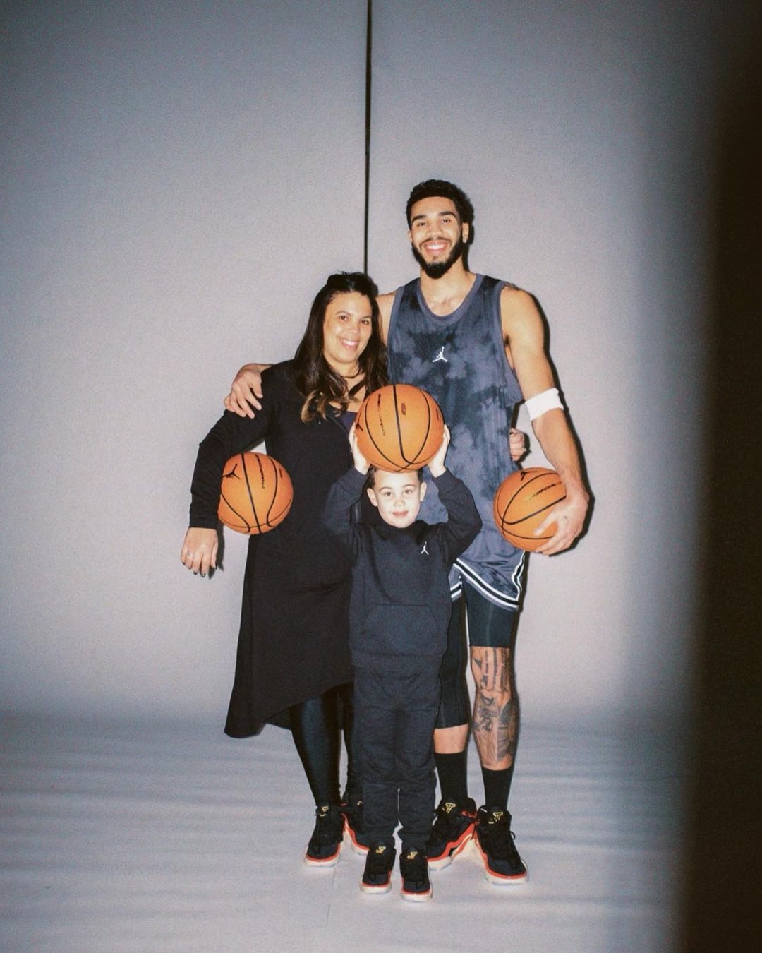 湖人成潜在下家引球迷热议