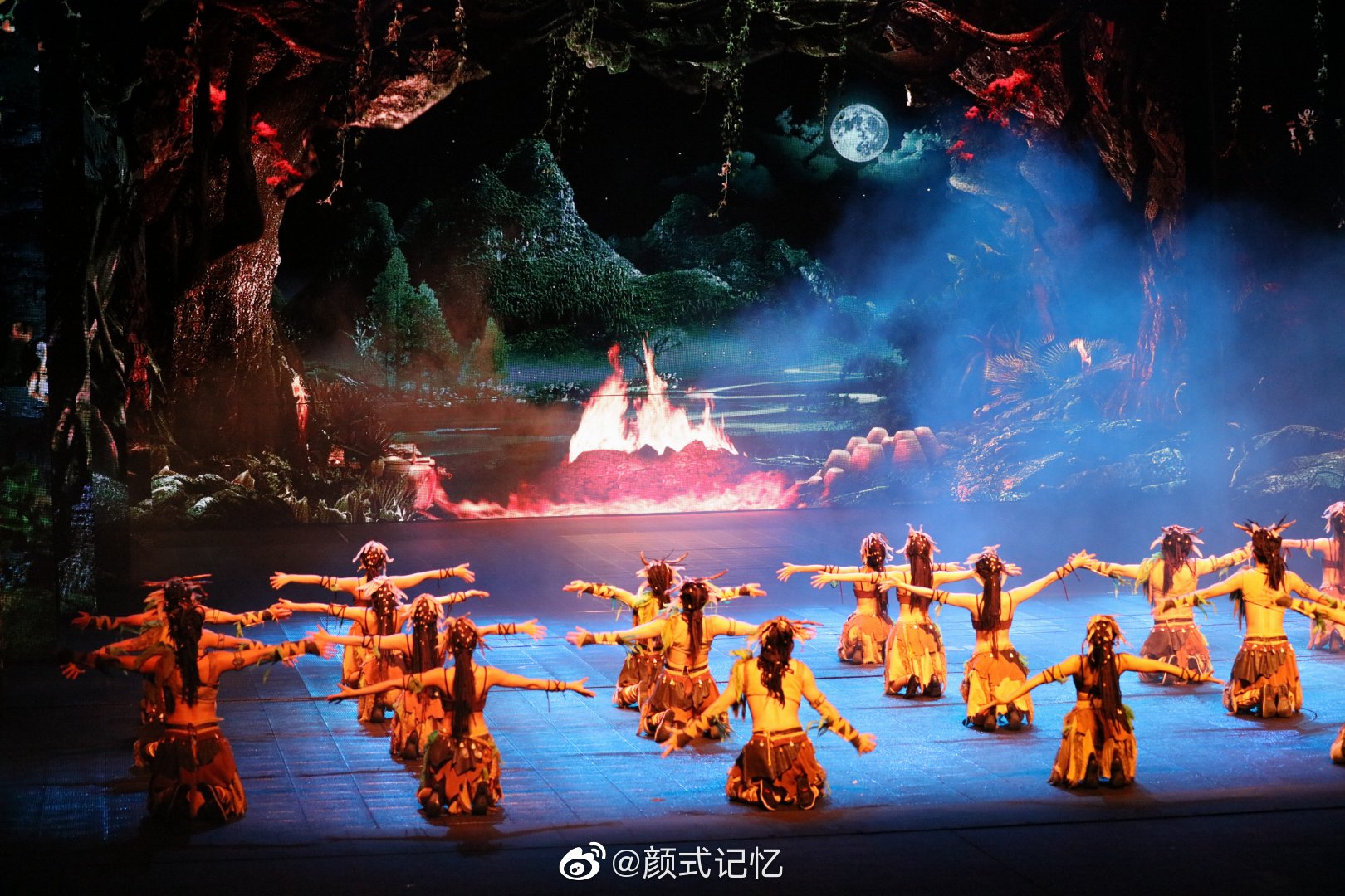 聆听远古的呼唤一一《桂林千古情》大型歌舞剪影_高清图集_新浪网