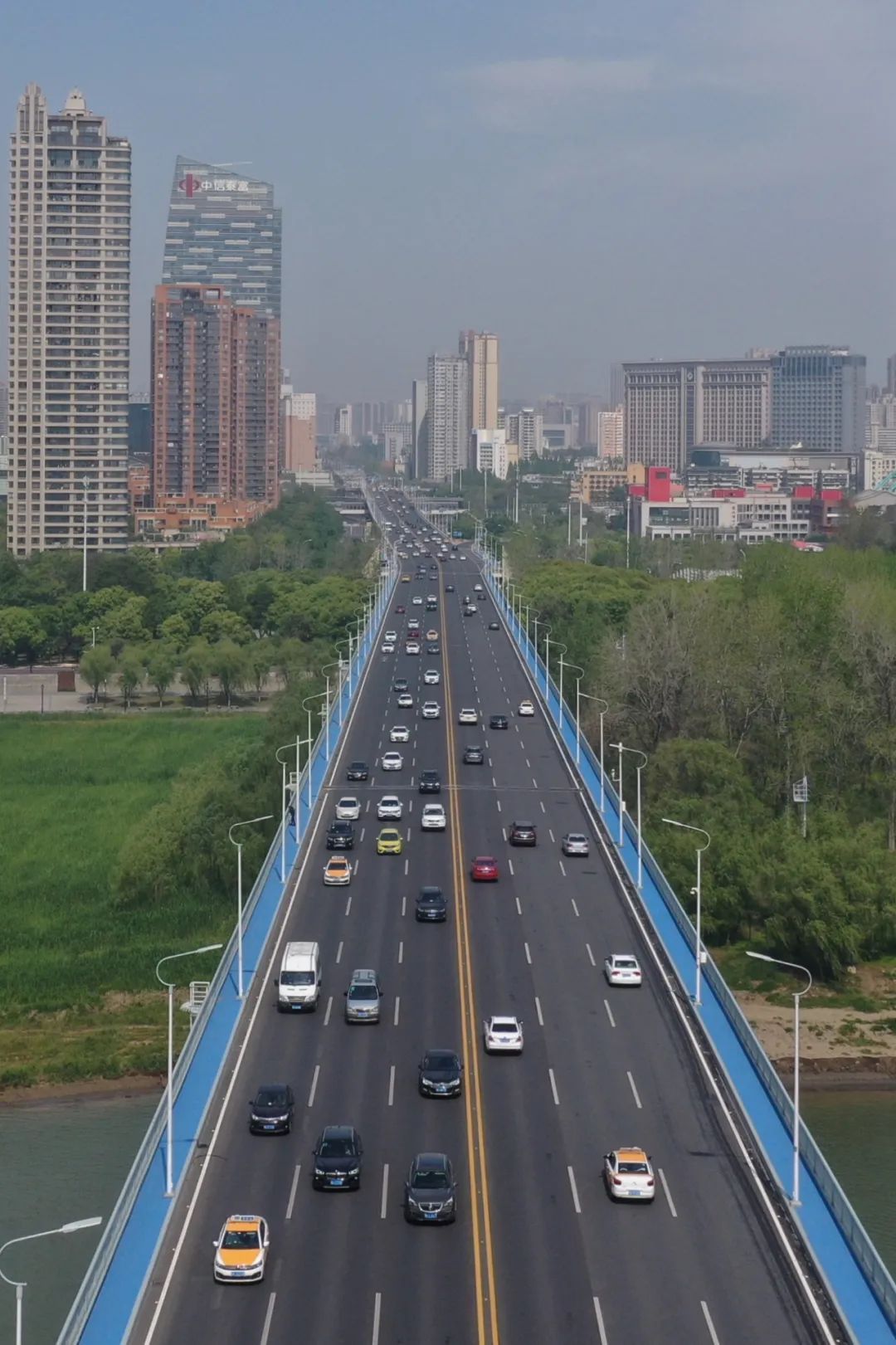 又见久违的早晚高峰,那个熟悉的武汉渐渐回来了!