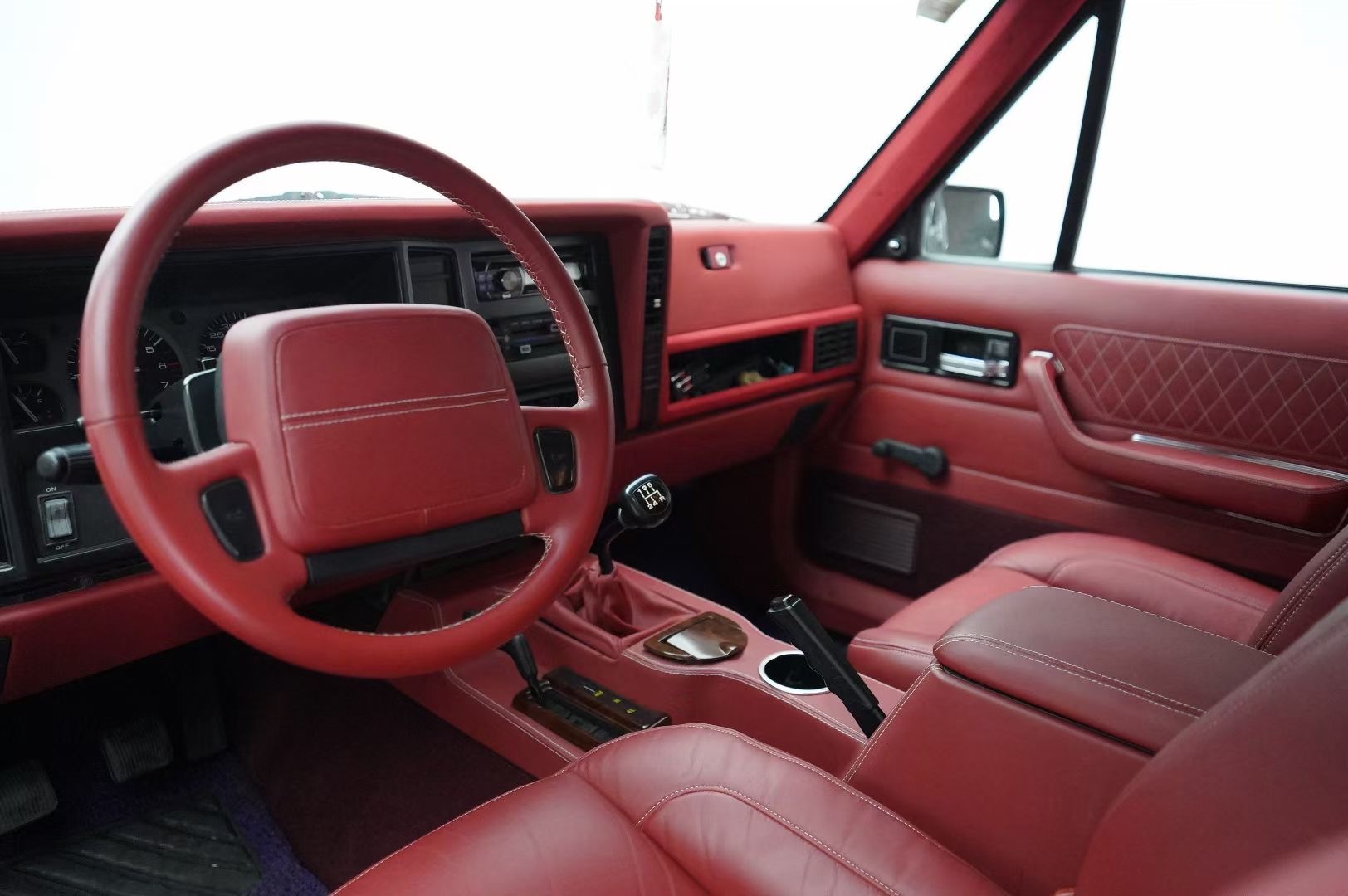 3门版切诺基是我小时候玩切诺基的神物