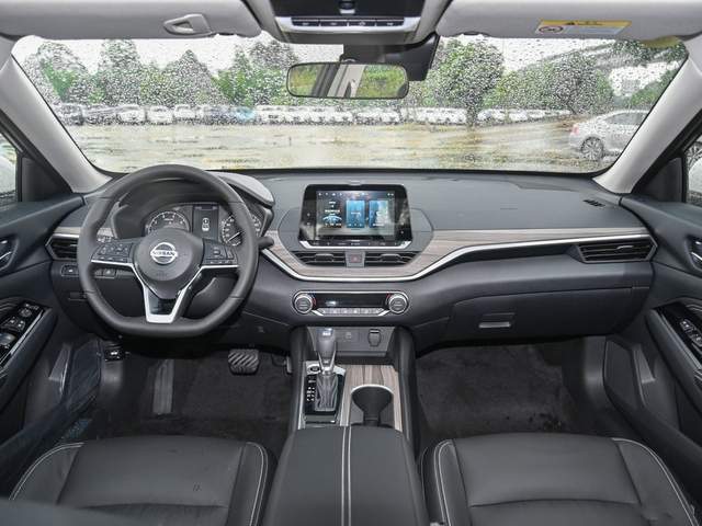 0t优惠2.8万,21款天籁造型帅气,车内宽敞还舒适