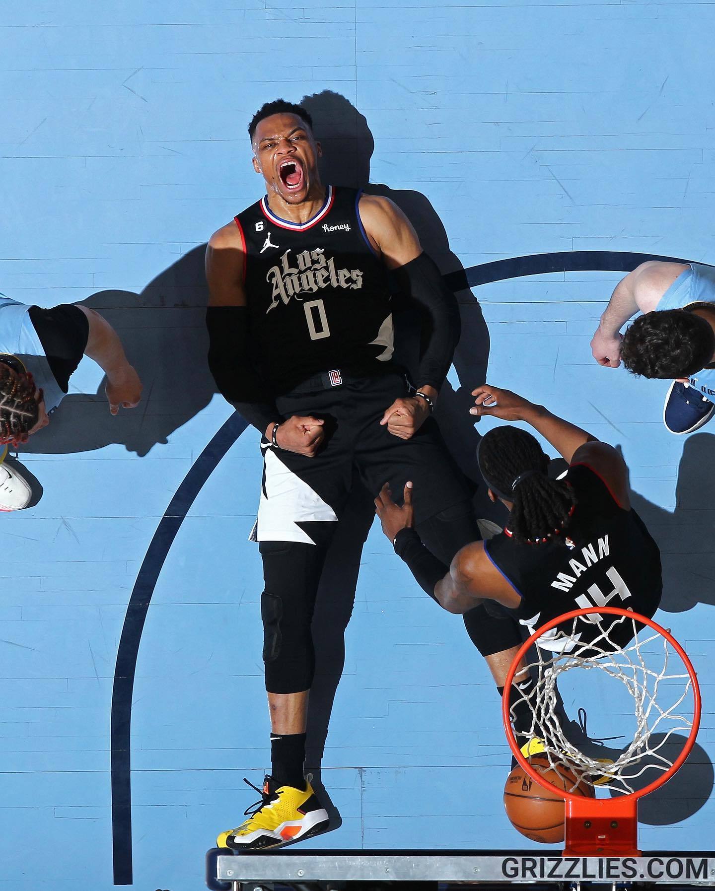 nba官方晒出本赛季10大经典名场面!_高清图集_新浪网