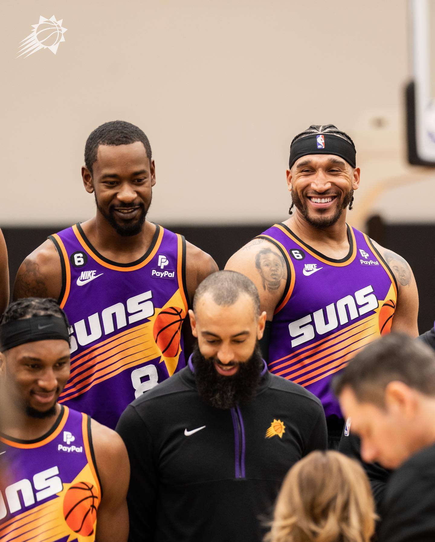 2023菲​​尼克斯太阳队! 全队大合影!