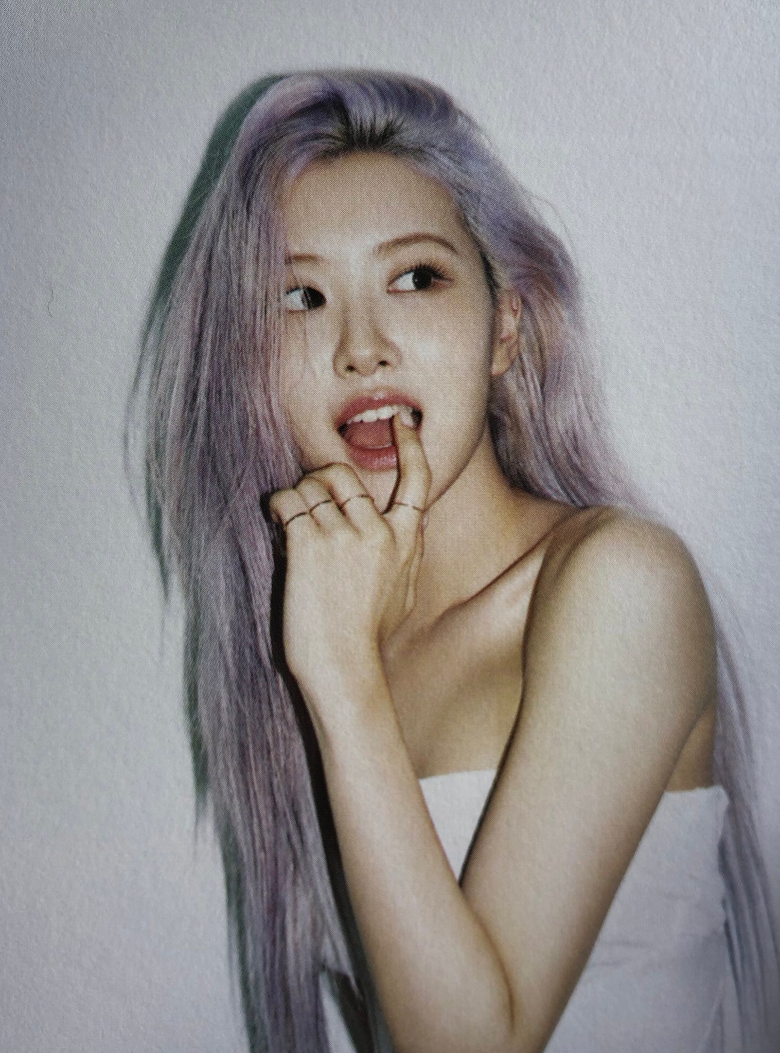 rosé朴彩英 新专辑内页写真_高清图集_新浪网