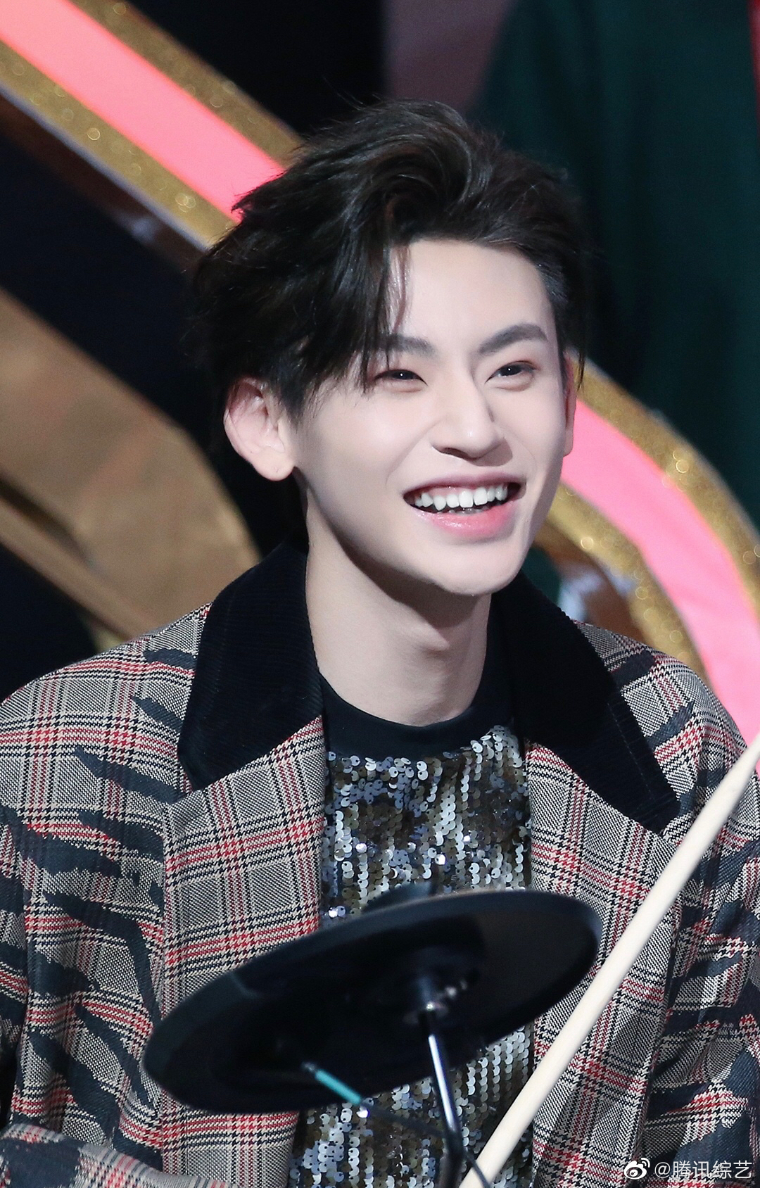 小鬼王琳凯早安快来接受绝世小可爱的甜笑暴击