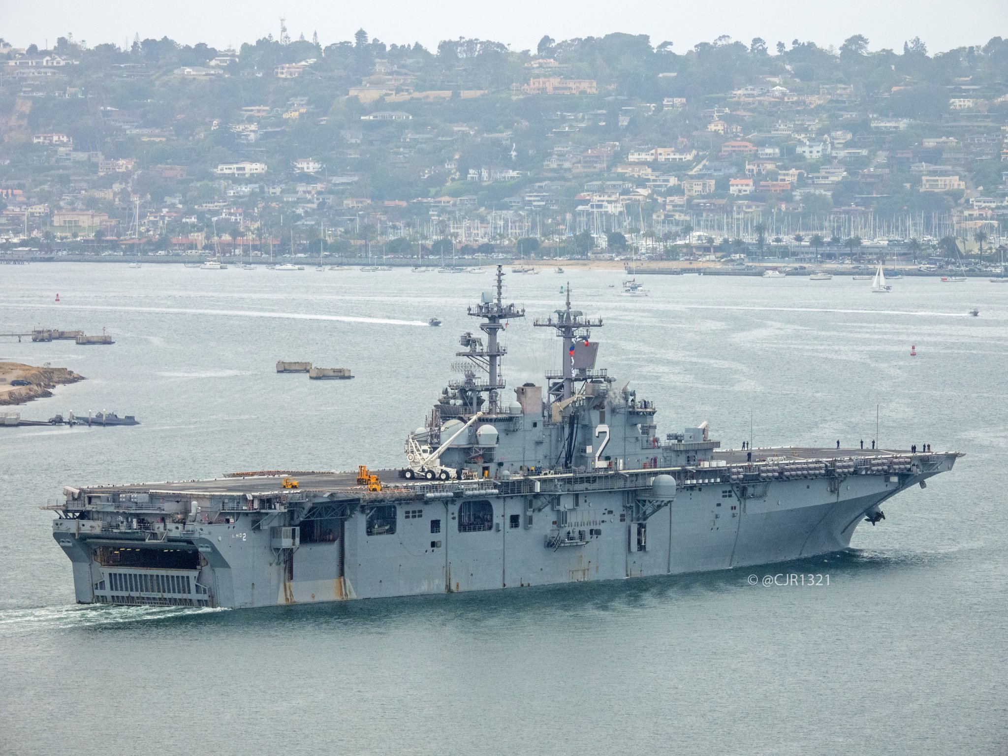美国海军埃塞克斯号两栖攻击舰离开圣迭戈将进行新部署_高清图集_新浪