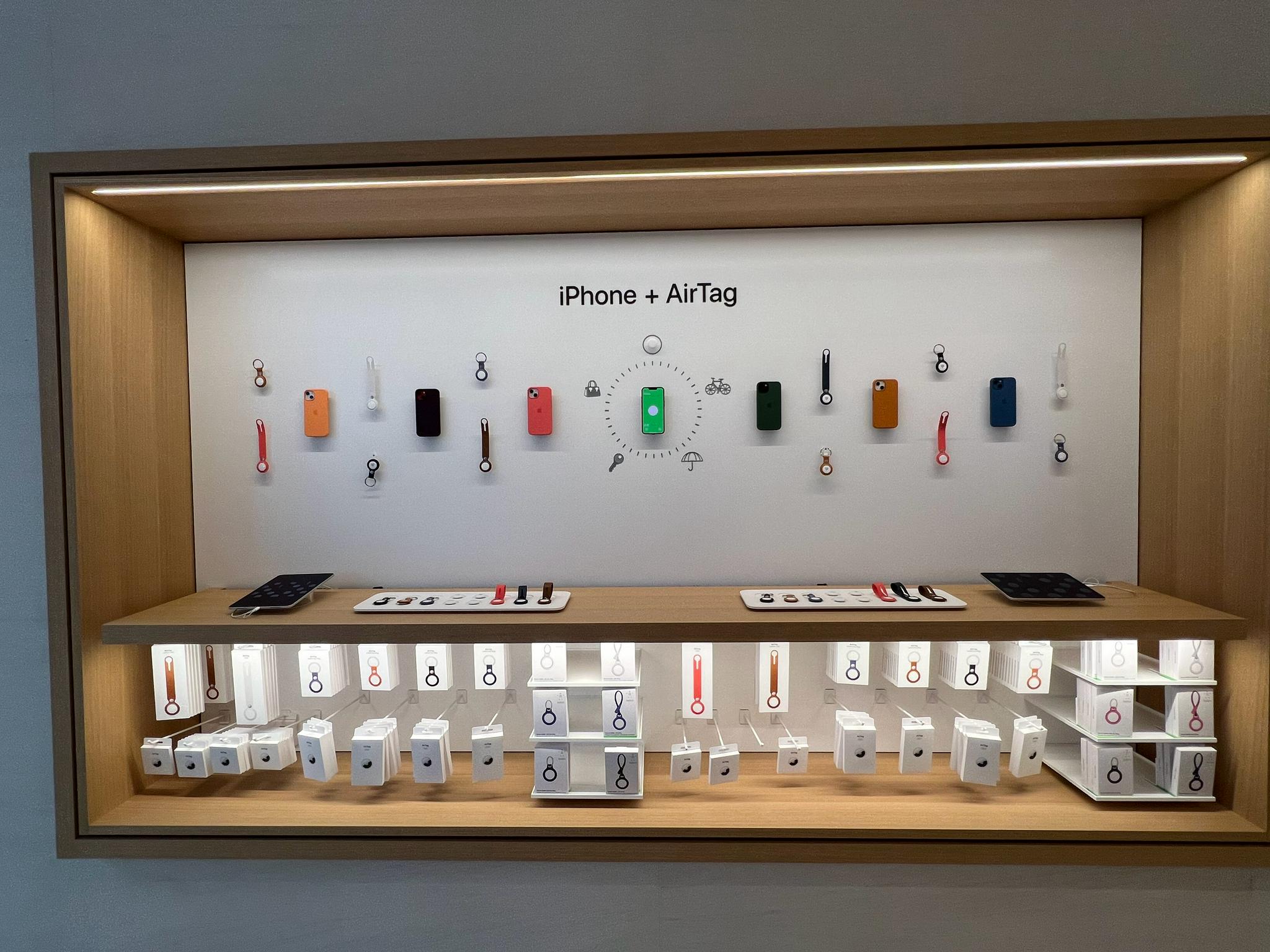 湖南省首家applestore直营店位于长沙国金中心商场一层