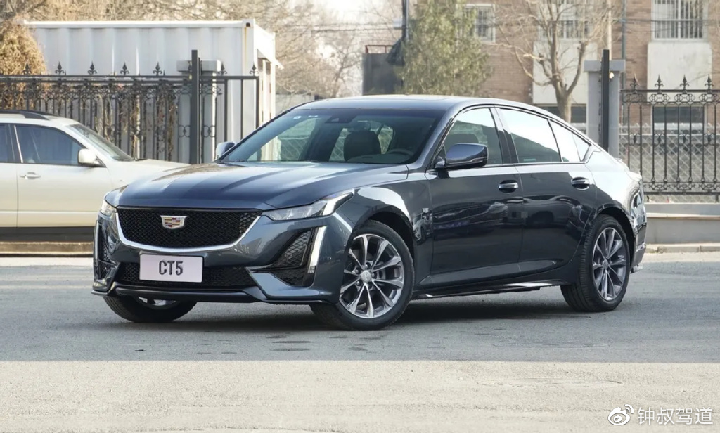 30万级入门豪华车怎么选，抛开BBA，买它们也很香