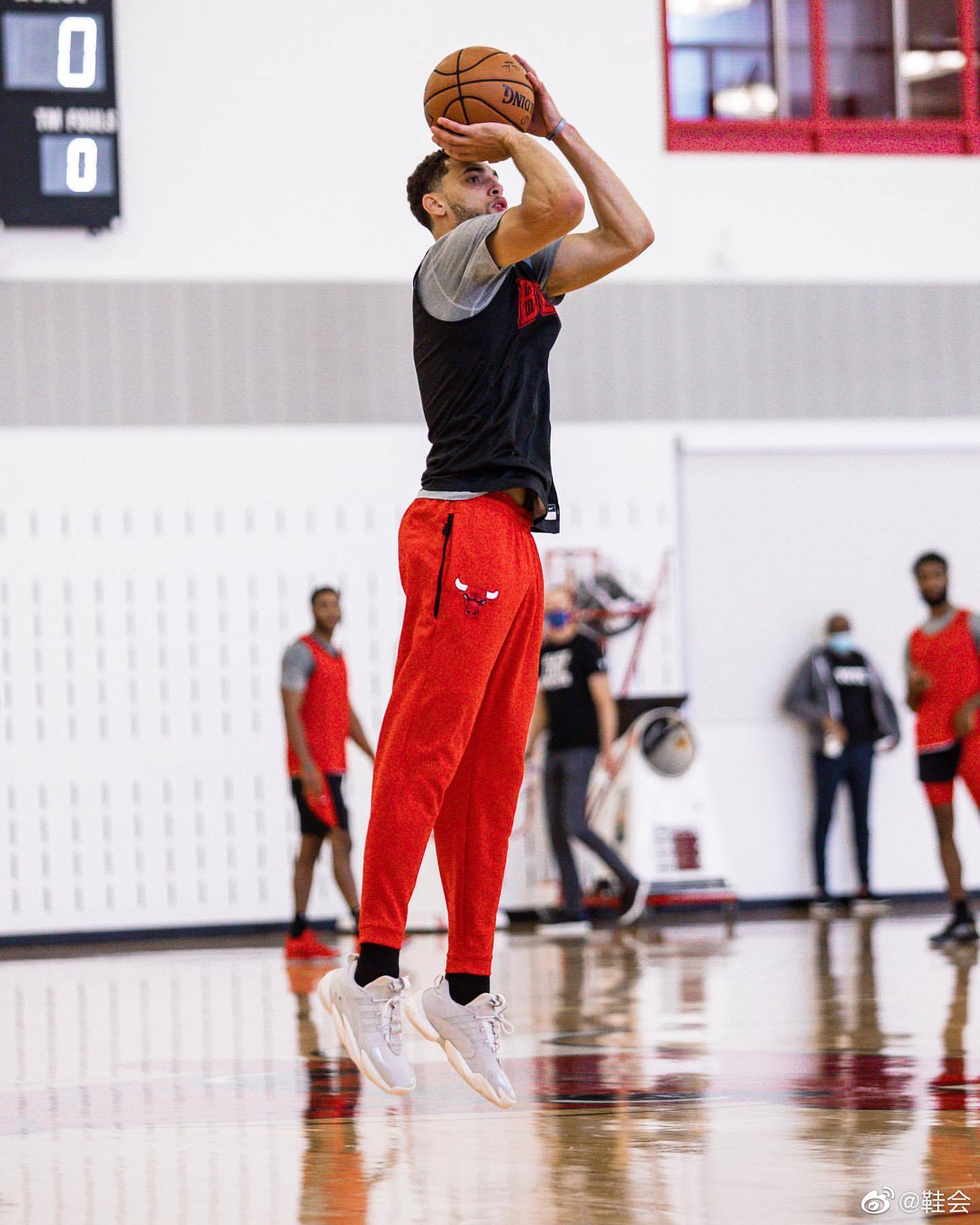 Zach Lavine Adidas Crazy Byw X 2 0images Zachlavine Zach Lavine Adidas Crazy Byw X 2 0images Zachlavine