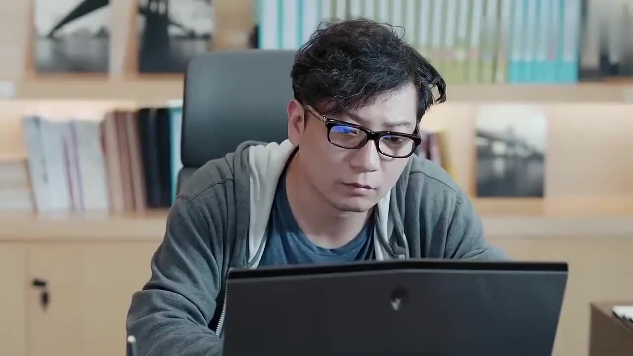 恋爱先生程浩帮客户分析面对目标他想起了罗玥