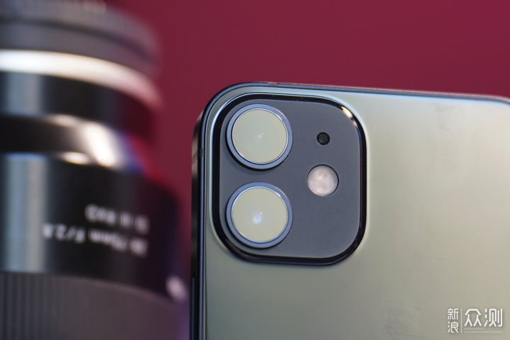 年货好礼就给她送iphone:iphone 12 mini__财经头条