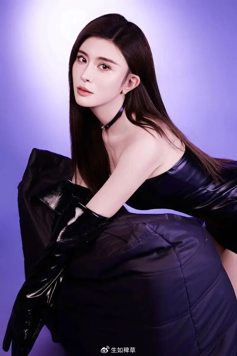 短剧“姨届天花板”王希如:用身材杀与克制感,定义成熟女性魅力|无情道|身高|风情|少女|眼神_新浪娱乐_新浪新闻