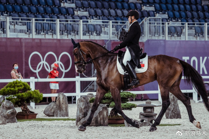 华天暂列个人赛第二中国队暂列团体赛第四东京奥运会三项赛盛装舞