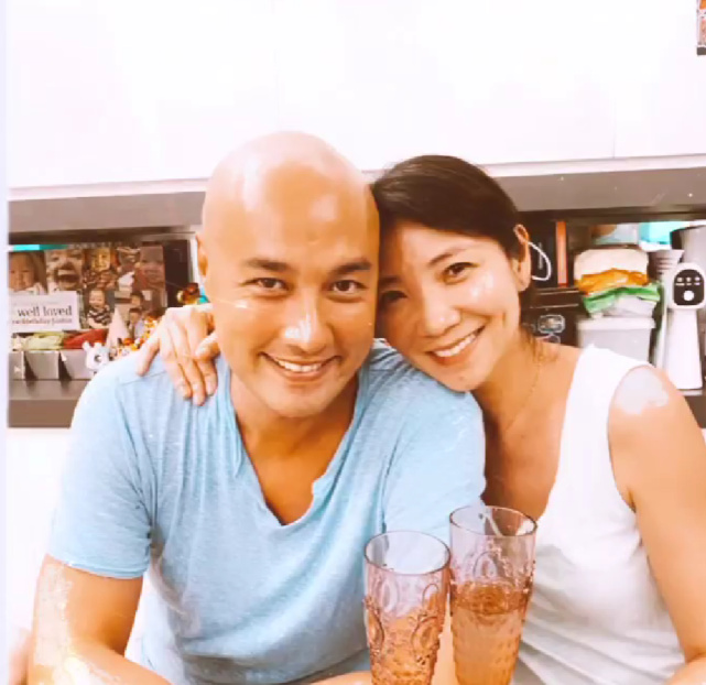 tvb女艺人车婉婉三代同堂为外籍老公庆生 儿子亲自制作蛋糕给爸爸