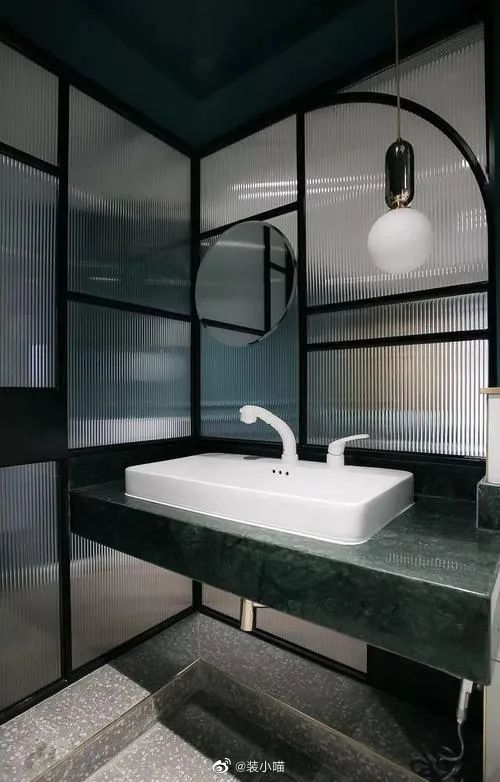 99 长虹玻璃自带模糊的雾面,因失焦可以保护内部的隐私_高清图集