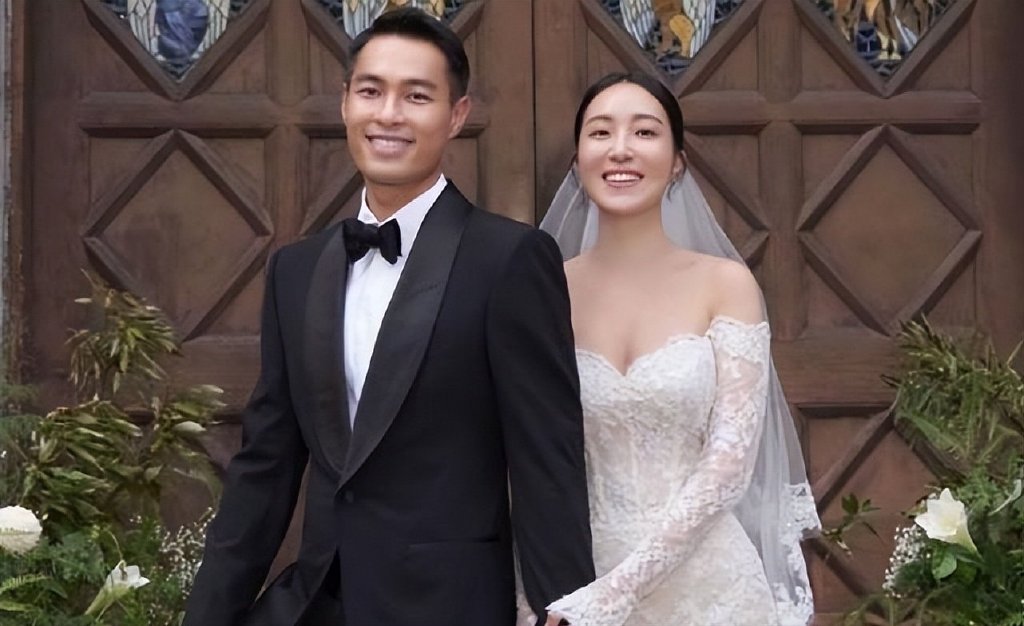 杨佑宁官宣妻子怀第2胎,手捧王诗颖脸蛋感谢她的付出|杨佑宁|王诗颖