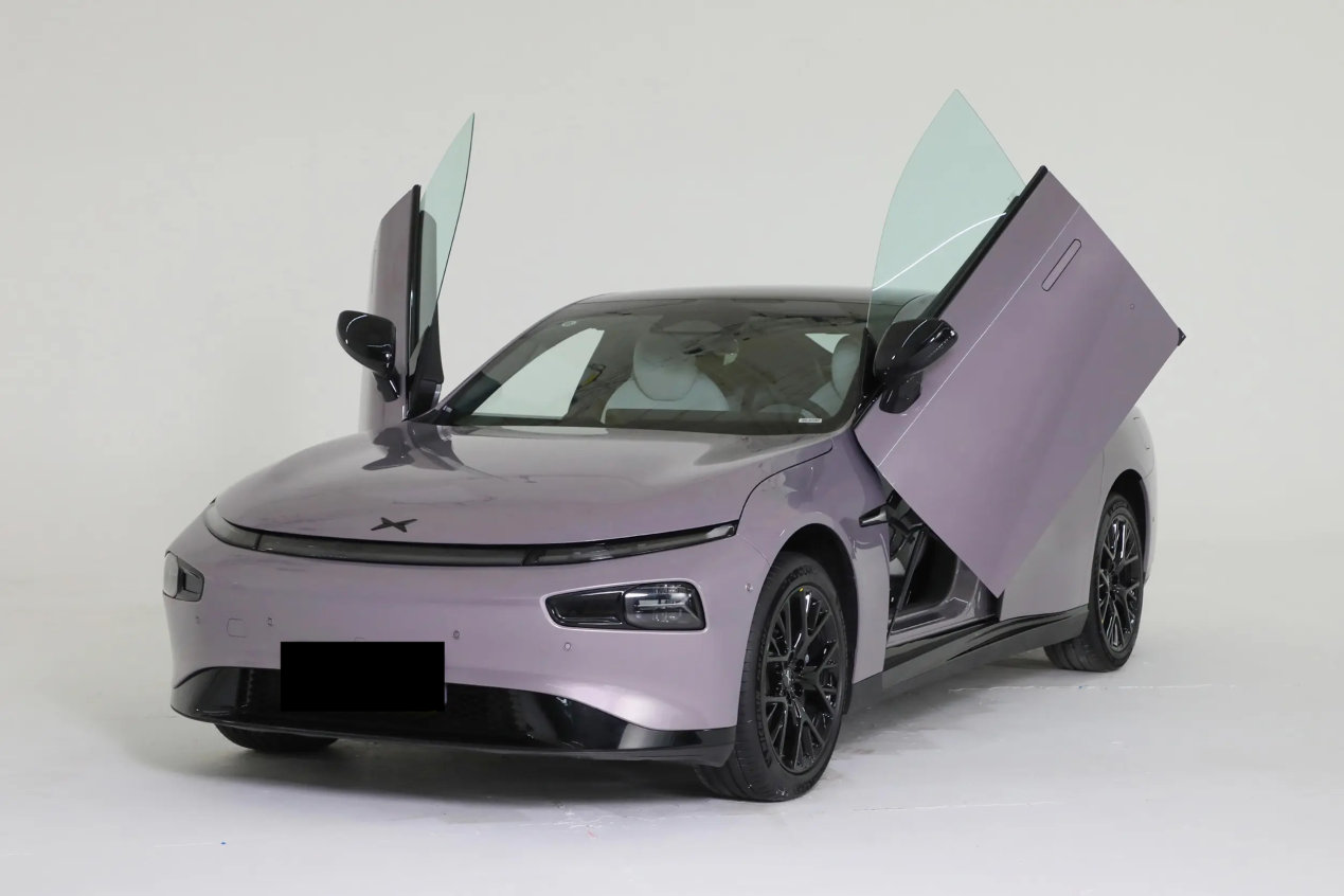 让更多年轻人圆梦小鹏p7i两驱鹏翼版限时优惠后有多香