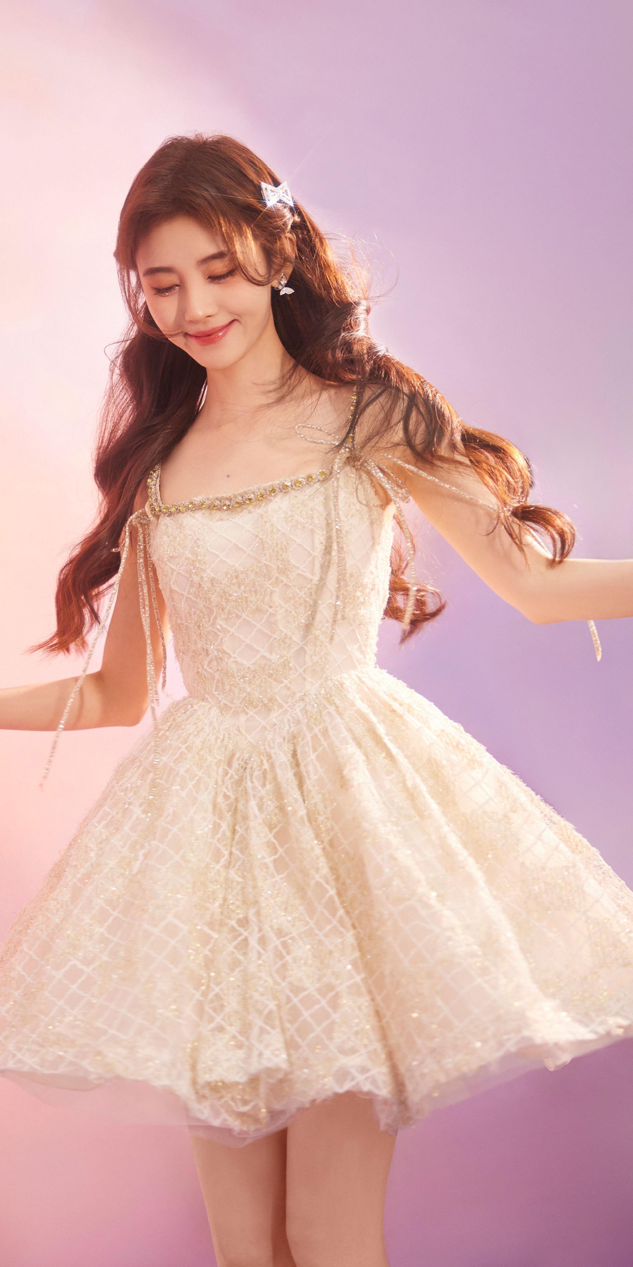 鞠婧祎公主__财经头条