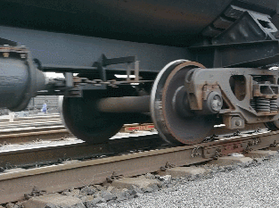 为什么火车需要那么多轮子