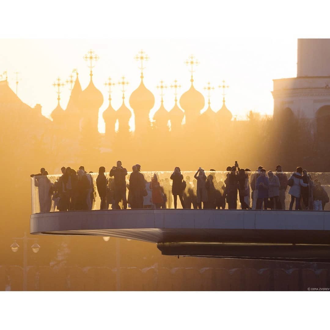 莫斯科国立大学大厦在金黄秋天的背景中 库存照片. 图片 包括有 夏天, 俄语, 都市, 摩天大楼, 更加恼怒的 - 102072584
