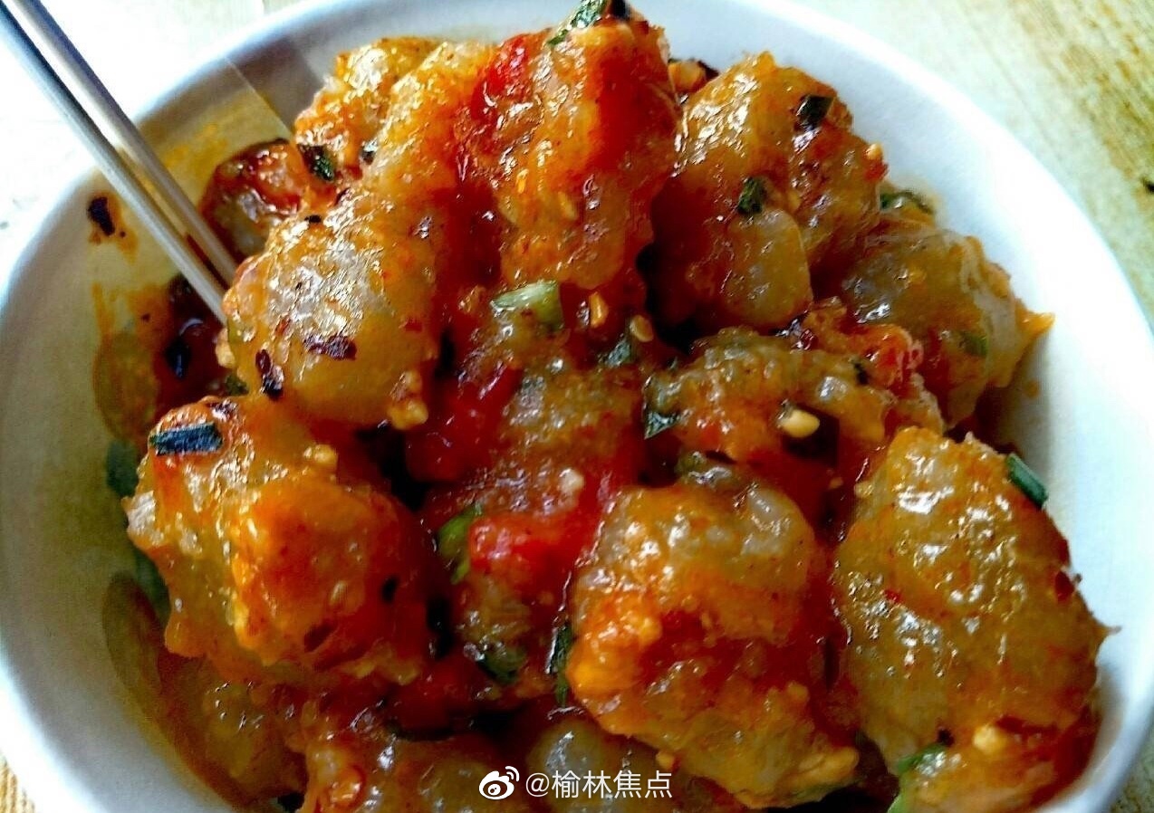 你知道榆林最好吃的黑黑愣愣是哪家么